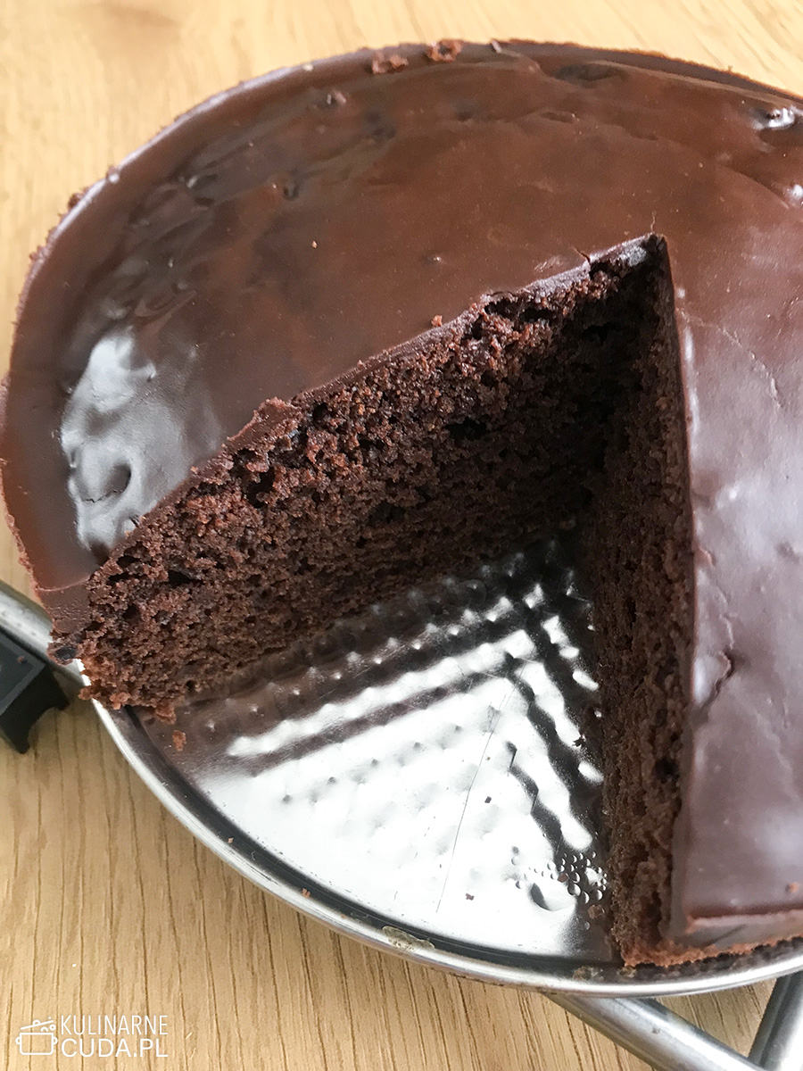 Wilgotne ciasto czekoladowe